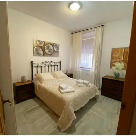 Comfortable In Cordoba, 42 M², Parking. דירה *