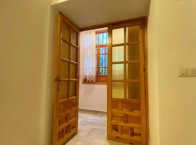 Appartement Comfortable In Cordoba, 42 M², Parking. *