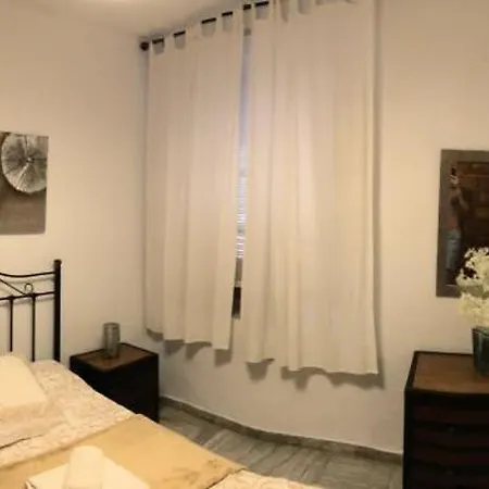 Appartement Comfortable In Cordoba, 42 M², Parking.