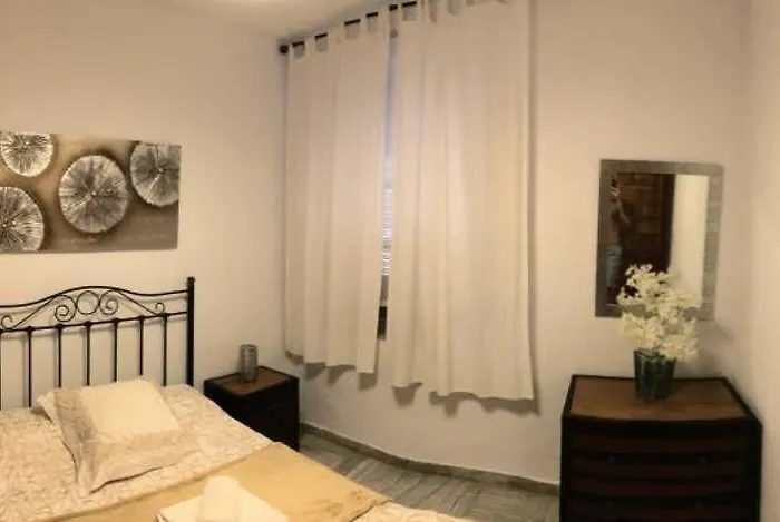 דירה Comfortable In Cordoba, 42 M², Parking.